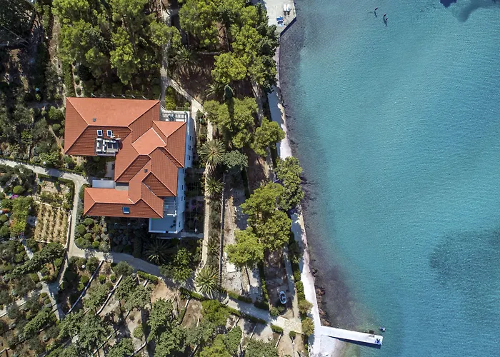 Hotel Bluesun Vela Luka 4*