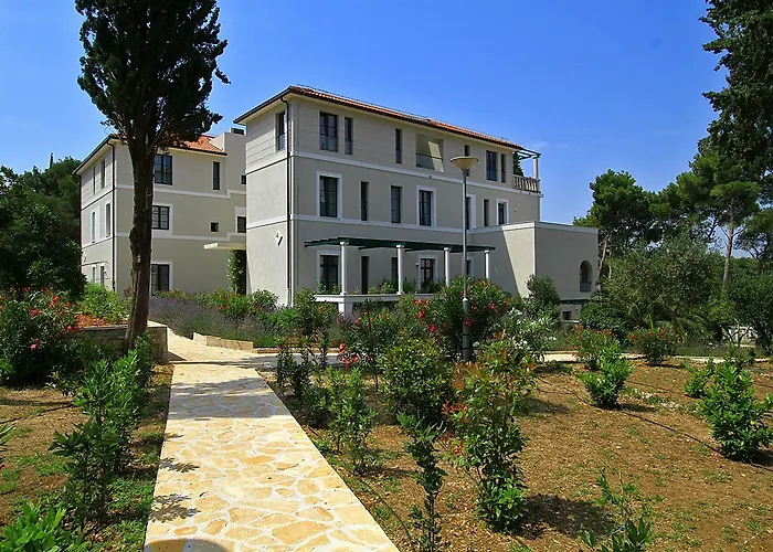 Hotel Bluesun Vela Luka 4*