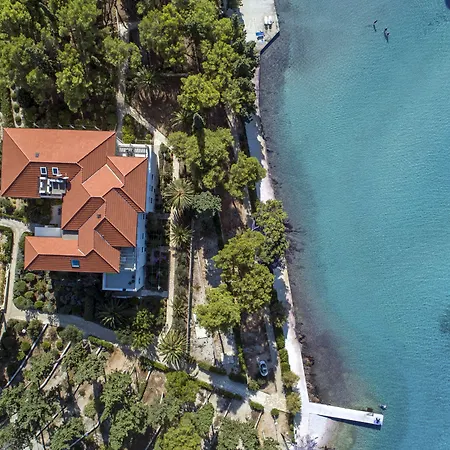 Hotel Bluesun Vela Luka 4*