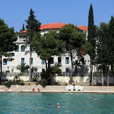Hotel Bluesun Vela Luka 4*