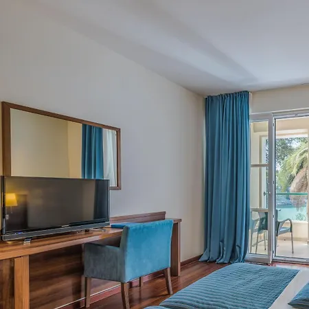 Hotel Bluesun Vela Luka 4*